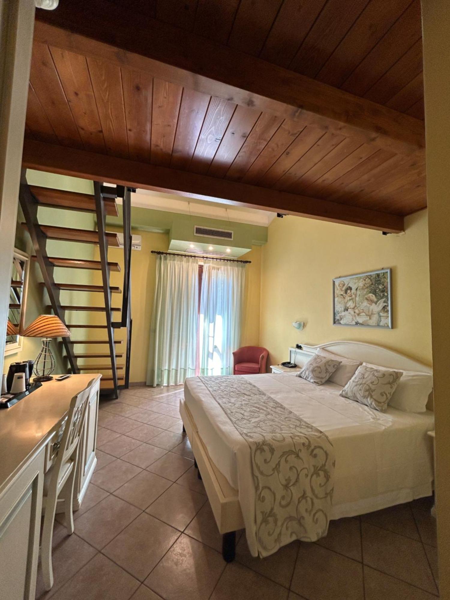 Hotel Duca Della Corgna Castiglione del Lago Exterior photo